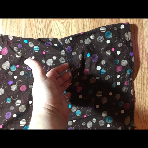 Medium browns scrub with dots - Picture 5 of 6